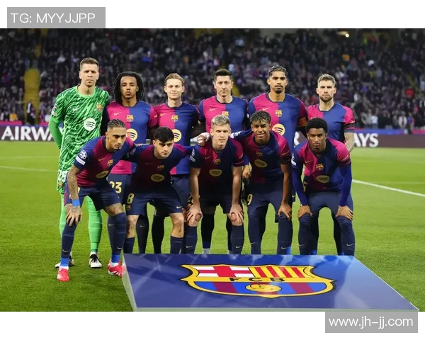 足球场上的传奇恩怨与友谊交织的明星故事揭秘